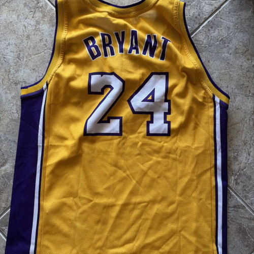 Los Angeles Lakers Kobe Bryant Kids Set size XL 13-14 years like new