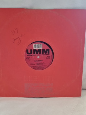 Vinyl UMM underground music movement used