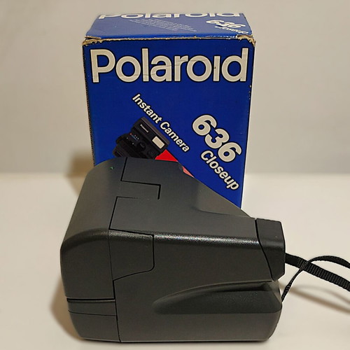 Polaroid 636 Close Up like new, classic instant camera