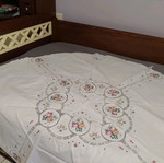 Tablecloth with Figuras like new