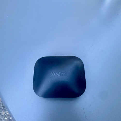 Redmi Buds 5 charging case and earbuds for repair or parts