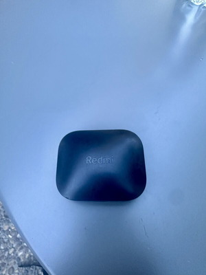 Redmi Buds 5 charging case and earbuds for repair or parts