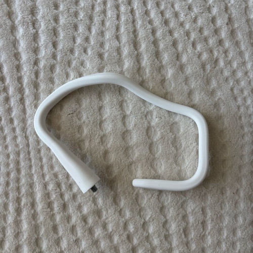 Flexible camera mount new for bed installation without carving