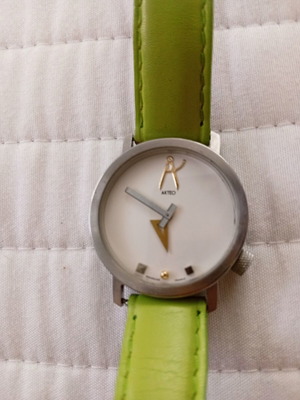 Akteo Unisex Watch like new, green leather strap, architectural design