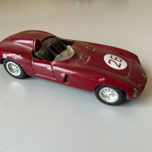 Ferrari model cars 1/43 used, metallic, set of two