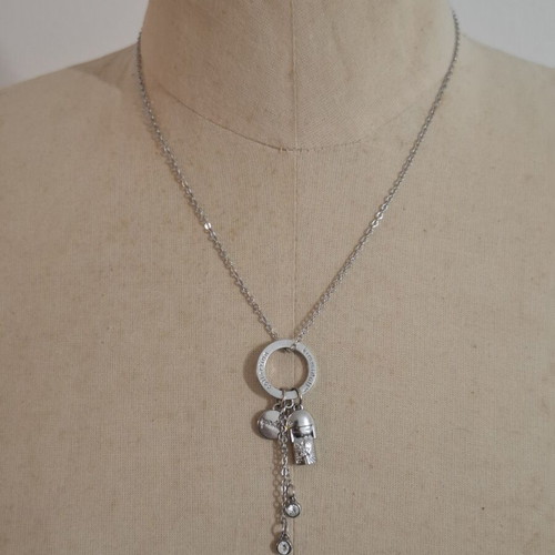 Kimmidoll Silver Pendant Necklace like new