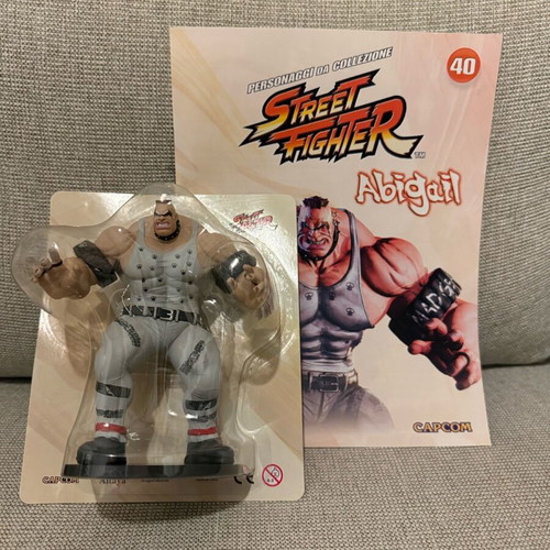 Street Fighter DeAgostini collectible figure new, scale 1:18
