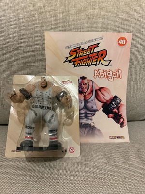 Street Fighter DeAgostini collectible figure new, scale 1:18