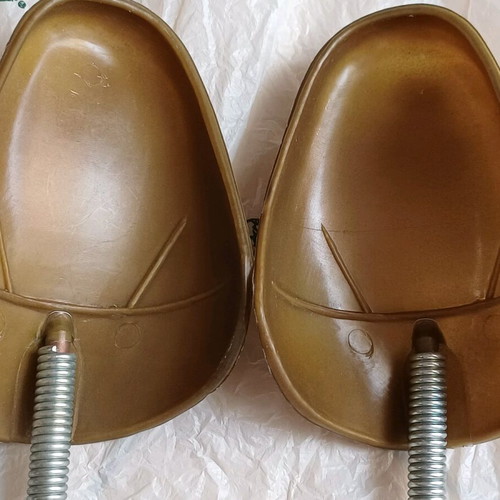 Plastic Shoe Trees like new, 2 green pairs and 1 brown pair