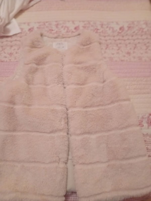 Zara Fur Vest white, like new, size 140 cm