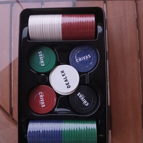 Chivas Regal Status poker set new in metal case