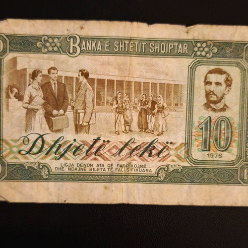 Albanian banknote 10 lek used