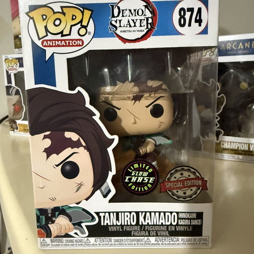 Funko Pop! Demon Slayer Tanjiro Kamado (Hinokami Kagura Dance) Glow Chase