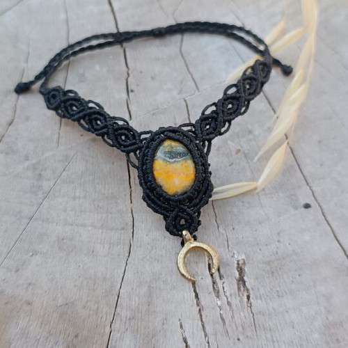 Macrame bracelet with yellow bumblebee jasper adjustable size