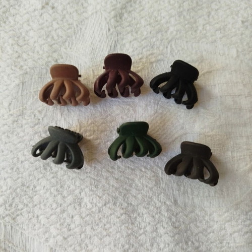 Hair clips like new, multicolored