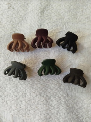 Hair clips like new, multicolored