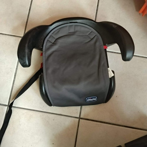 Baby cot with mattress and car seats