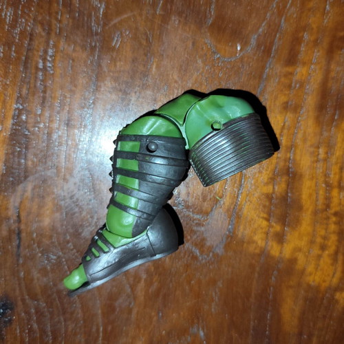 Gladiator Hulk BAF Right Leg like new Marvel Legends Hasbro