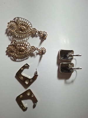 Earrings set like new, multicolored