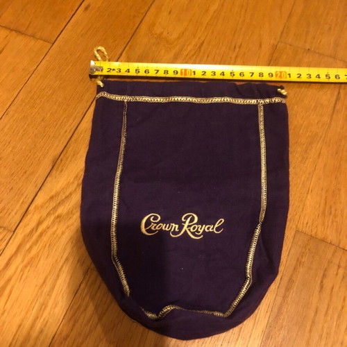 Crown Royal collectible whisky pouch Canada like new