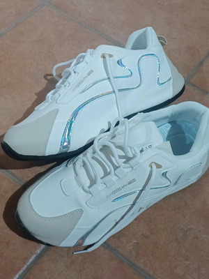 Men's athletic shoes new, white, size 45