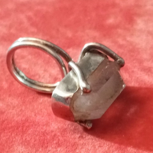 Silver 925 ring with rose quartz like new, stone length 3cm - 1cm