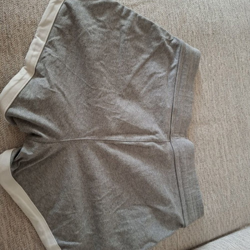 Nike sports shorts like new, 13-15 years, sizes 158-170 cm, XL
