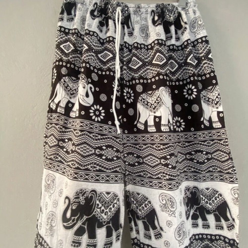 Printed wide pants Medium like new with elephant pattern