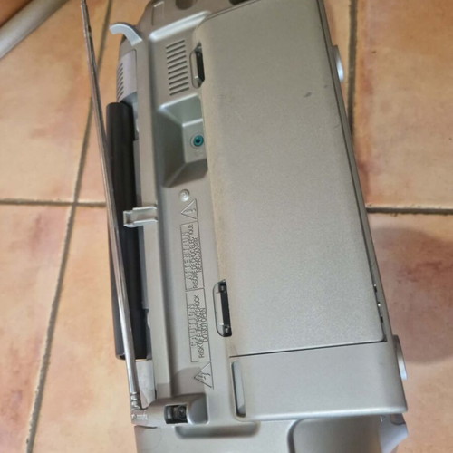 Philips AZ1010/00 radio cassette player with CD for repair or parts