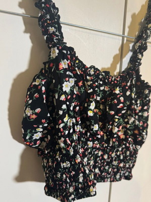 Fox skirt and top set like new, black and multicolor