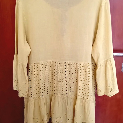Attrattivo cotton blouse like new, yellow, long sleeve with ruffles