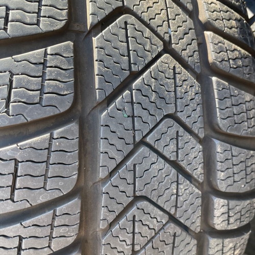 Original Monterey rims like new for Volkswagen B8 with Pirelli tires