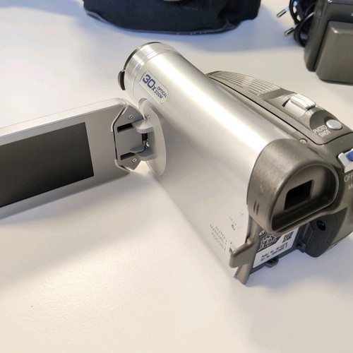 Panasonic NV-GS27E video camera like new