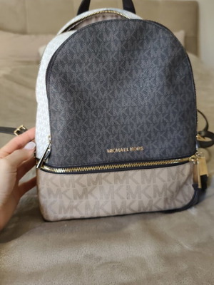 Τσάντα πλάτης Michael Kors μεταχειρισμένη, καφέ μπεζ και λευκή