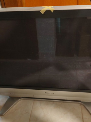 Panasonic Viera 42" Plasma TV Model TH-42PV60E like new