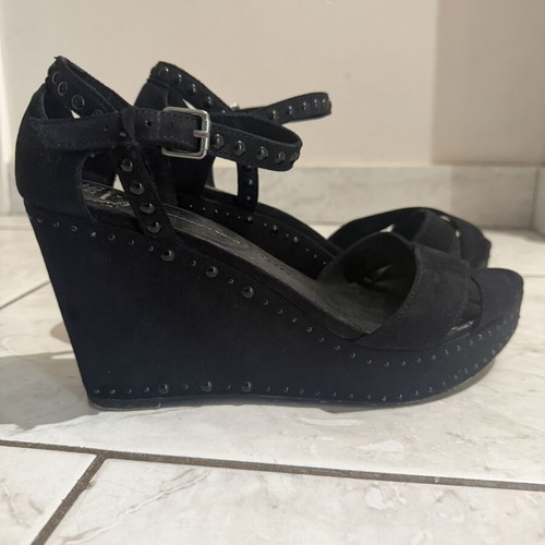 Bershka women's black platform sandals size 41 used
