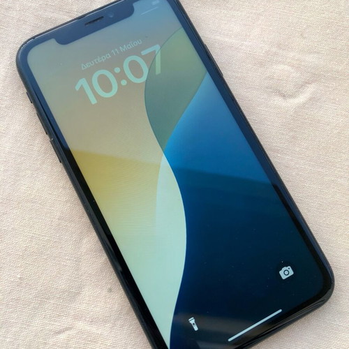iPhone XR Black like new, 100% battery health, 64GB