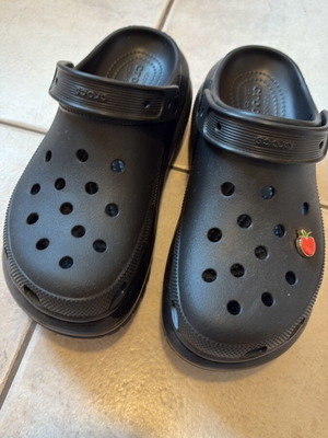Crocs Mega Crush Clog women's sandals like new, size 40, black