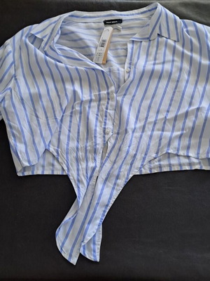 Women's striped shirt like new, white and blue, size L