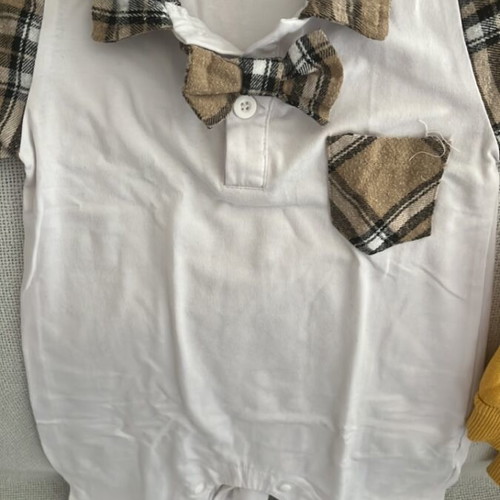 Baby clothes set like new, 11 cotton pieces and 1 sleeveless jacket 12-18 months