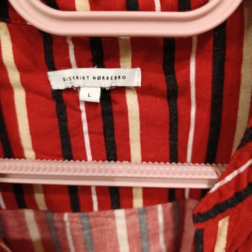 District shirt new with stripes, size L