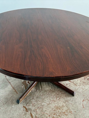 Rosewood Dining Table used, extends for 8 to 12 people, 50 years old