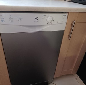 ΠΛΥΝΤΗΡΙΟ ΠΙΑΤΩΝ INDESIT