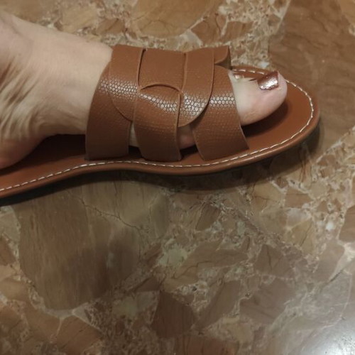 Flat sandals brown like new, size 39, flip-flops style