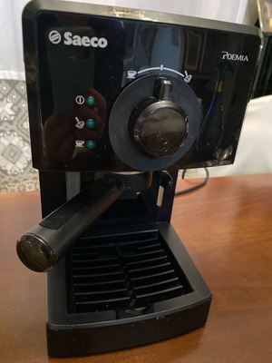 Saeco Poemia Philips espresso machine like new with milk frother