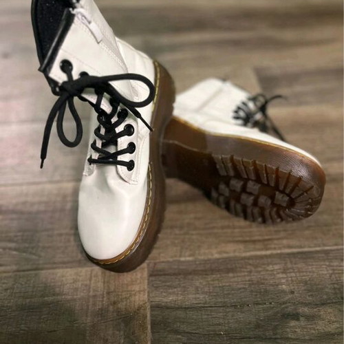 White boots used with black sole, size 37