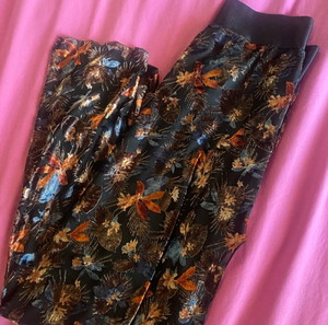 Nidodileda floral skirt