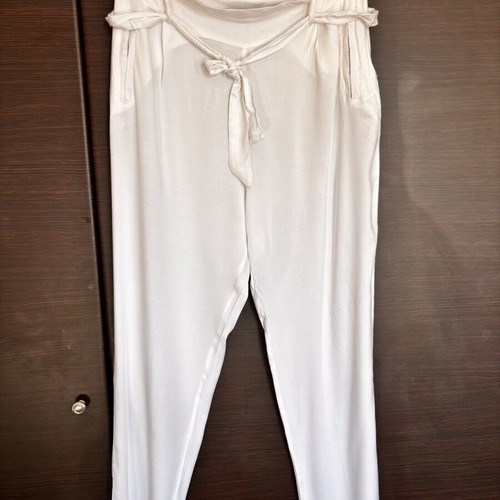 Bellissima women's pants used, white, size medium, salvari style