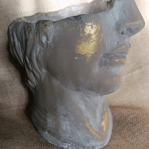 Decorative Face Planter sculpture like new with gold patina