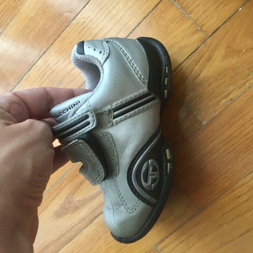 Sergio Tacchini kids sports shoes used, size 22